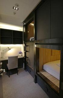 Cube Boutique Capsule Hotel