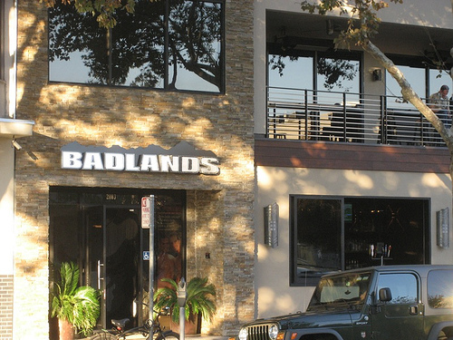 Badlands Dance Club 西部 カリフォルニア クラブ ディスコ World Gay Guide