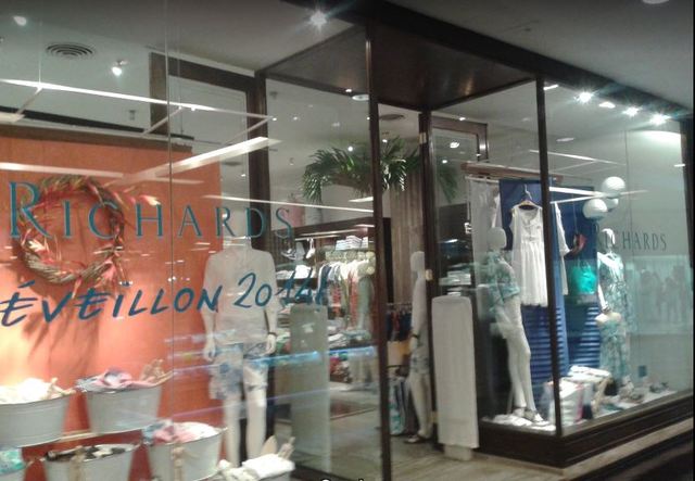 Richards - Fashion Mall